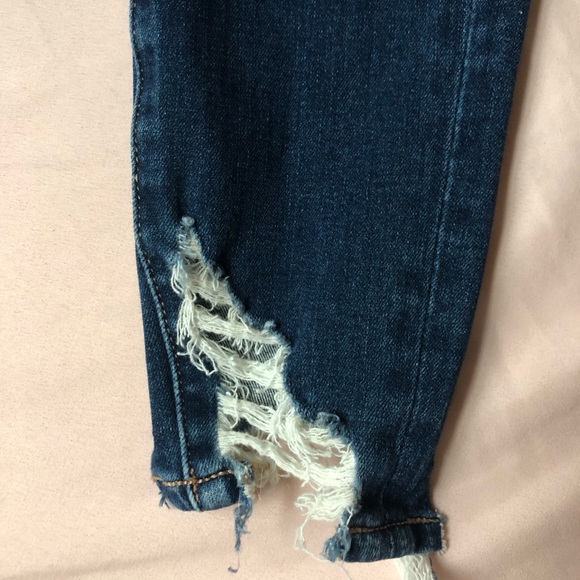 American Eagle Dream Jean skinny jeans - distressed size 2 - Picture 3 of 7